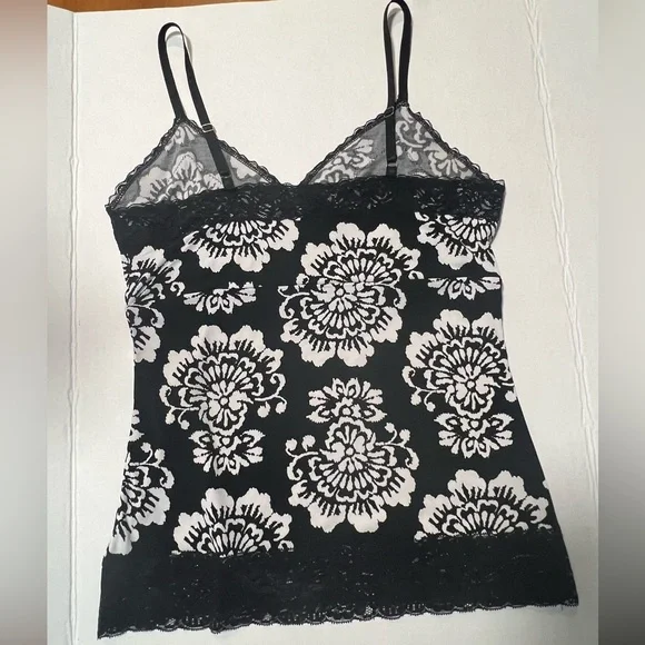 White House Black Market Floral Lace Trim Black and White Camisole - Picture 2 of 6